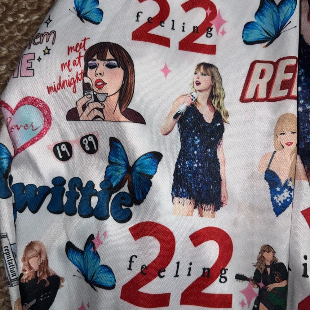 One of a kind Taylor Swift PJ’s